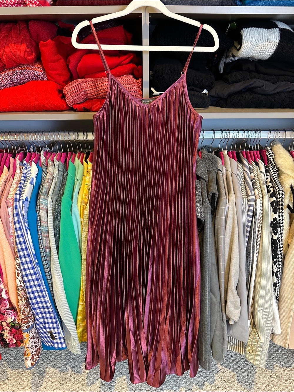 Dress forum aubergine sleeveless adjustable strap pleated midi dress size S